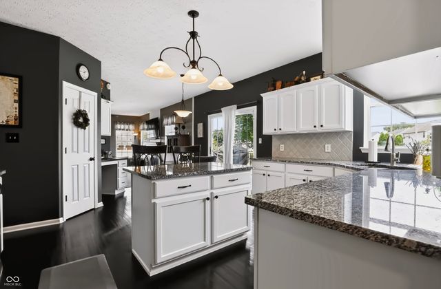 8315 Bent Oak Drive, Indianapolis, IN 46236