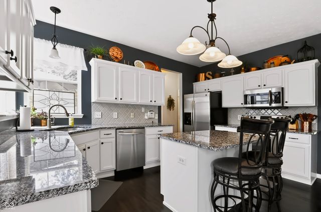 8315 Bent Oak Drive, Indianapolis, IN 46236