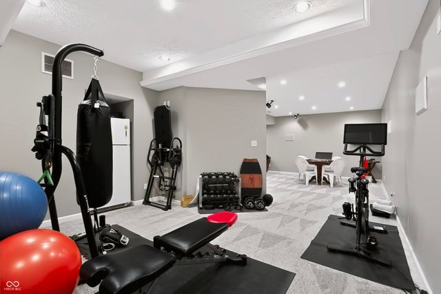 8315 Bent Oak Drive, Indianapolis, IN 46236