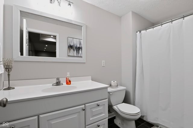 8315 Bent Oak Drive, Indianapolis, IN 46236