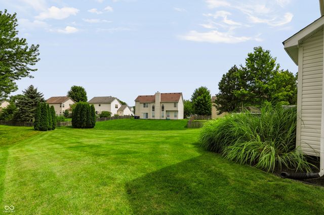 8315 Bent Oak Drive, Indianapolis, IN 46236