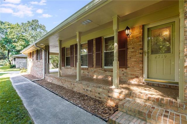 2719 Lanier Drive, Snellville, GA 30078