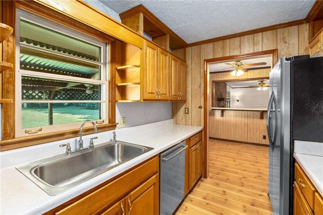 2719 Lanier Drive, Snellville, GA 30078