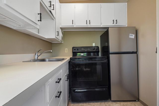 3824 Hubbard Rd, Stockton, CA 95215