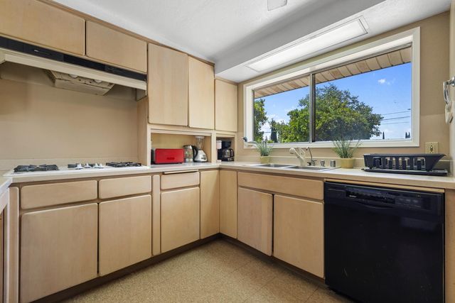 3824 Hubbard Rd, Stockton, CA 95215