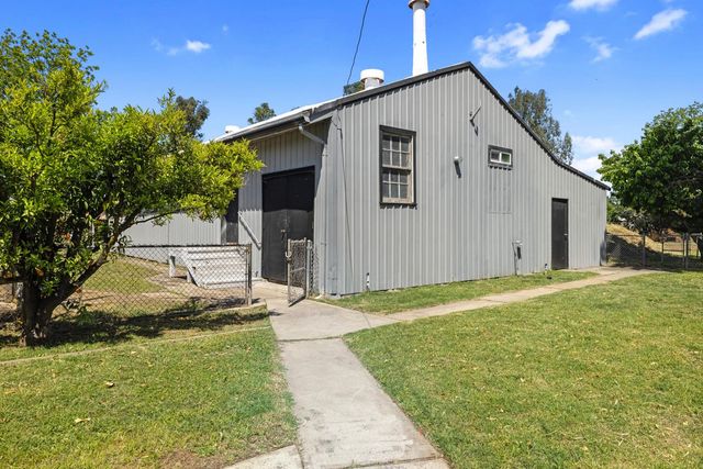 3824 Hubbard Rd, Stockton, CA 95215