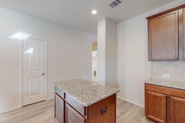 4728 MEADOW GREEN Trail, Fort Worth, TX 76244