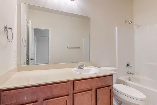 4728 MEADOW GREEN Trail, Fort Worth, TX 76244