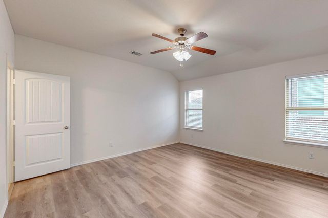 4728 MEADOW GREEN Trail, Fort Worth, TX 76244