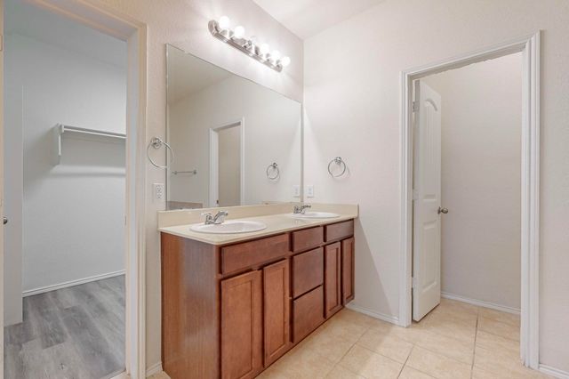 4728 MEADOW GREEN Trail, Fort Worth, TX 76244