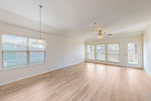 4728 MEADOW GREEN Trail, Fort Worth, TX 76244