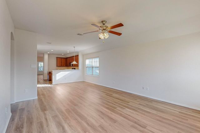 4728 MEADOW GREEN Trail, Fort Worth, TX 76244