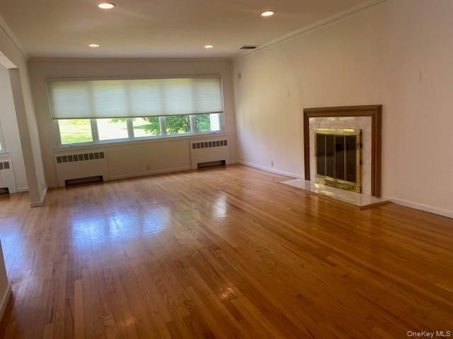 27 Martin Court, Great Neck, NY 11024