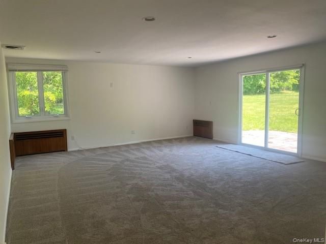 27 Martin Court, Great Neck, NY 11024