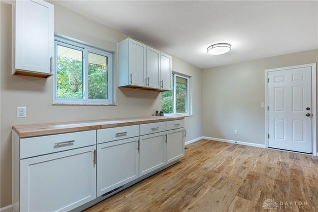 2560 Delavan Drive, Dayton, OH 45459