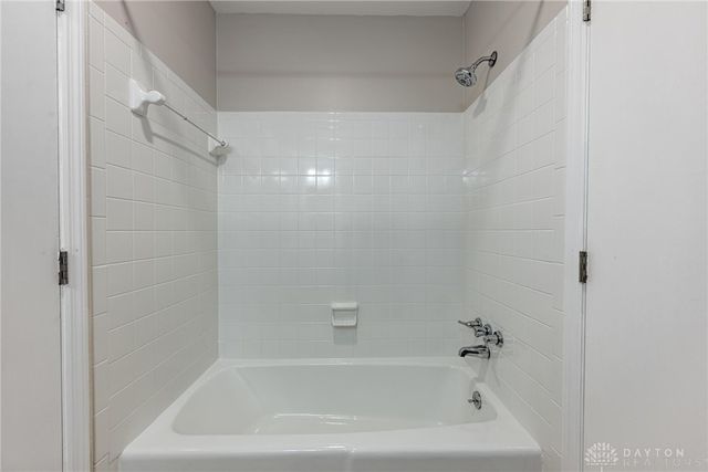 2560 Delavan Drive, Dayton, OH 45459