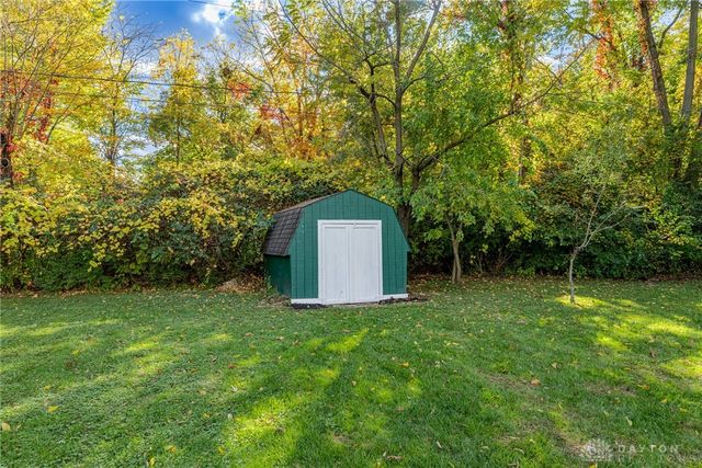 2560 Delavan Drive, Dayton, OH 45459