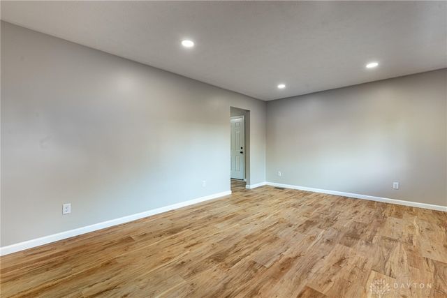 2560 Delavan Drive, Dayton, OH 45459