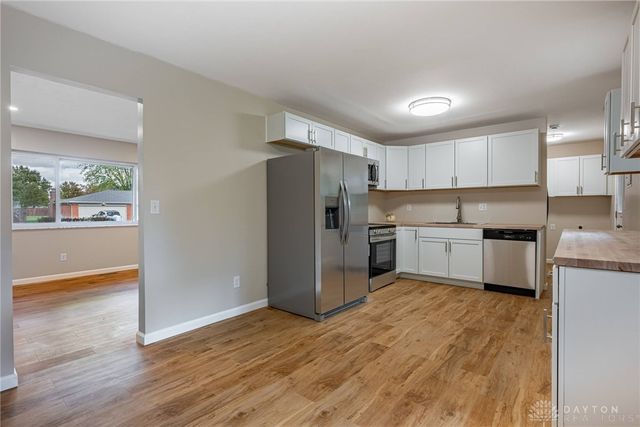 2560 Delavan Drive, Dayton, OH 45459