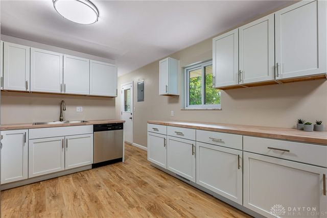 2560 Delavan Drive, Dayton, OH 45459