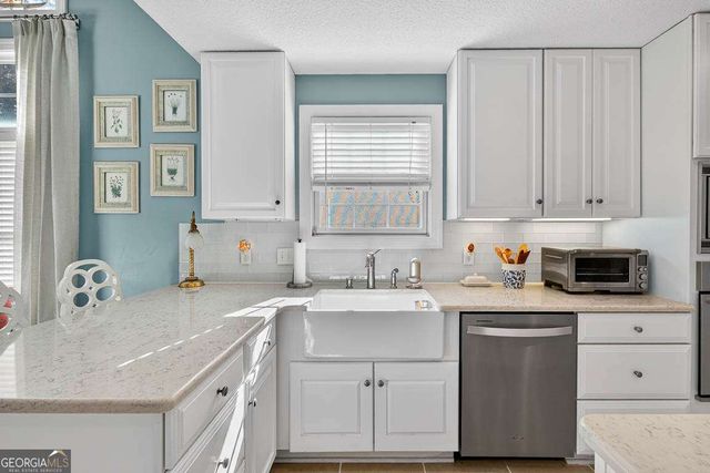 101 N Cottages Drive, St. Simons, GA 31522