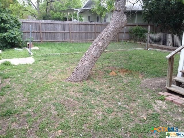 222 S Hickory Avenue, New Braunfels, TX 78130