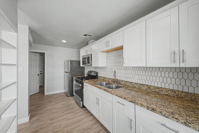 2534 N 28th Street, Phoenix, AZ 85008