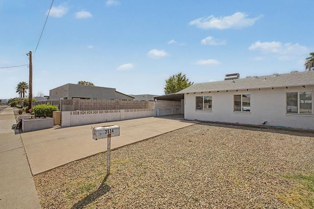 2534 N 28th Street, Phoenix, AZ 85008