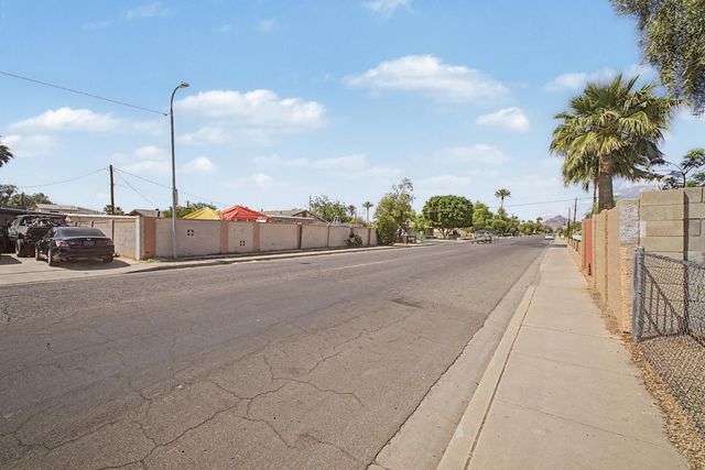 2534 N 28th Street, Phoenix, AZ 85008