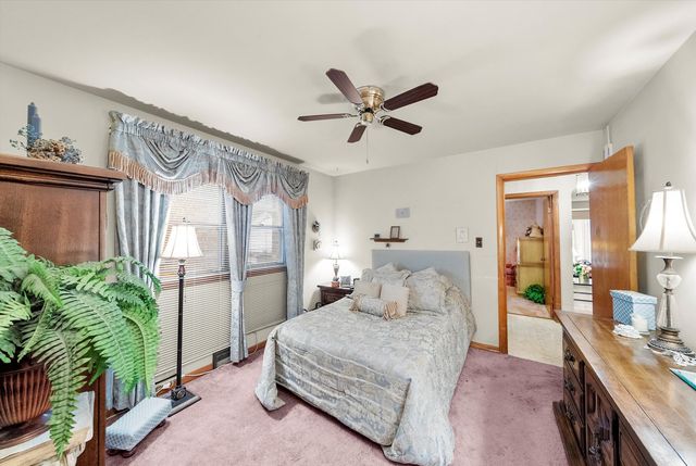 3915 W 64th Place, Chicago, IL 60629