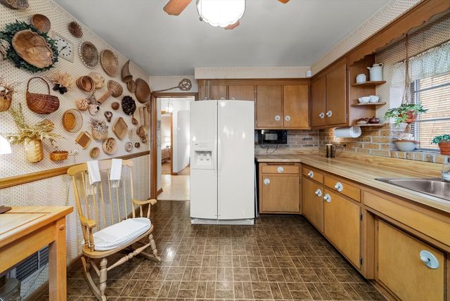 3915 W 64th Place, Chicago, IL 60629