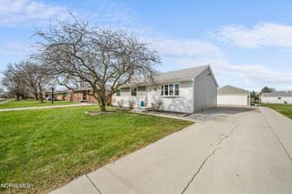 1320 Superior Street, Genoa, OH 43430