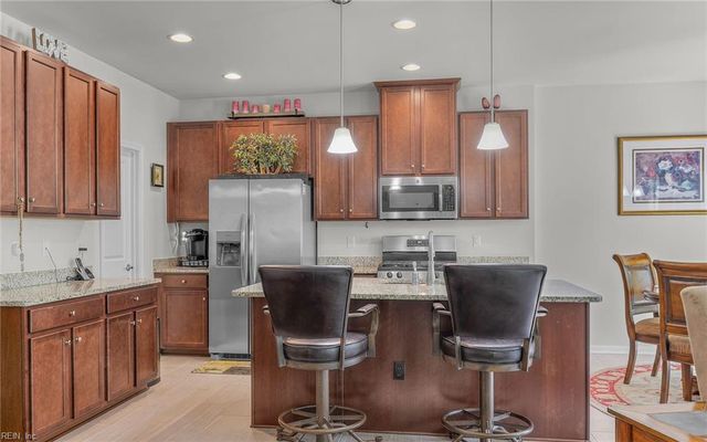 373 Manning Ln, Hampton, VA 23666