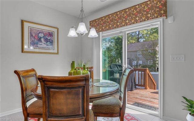 373 Manning Ln, Hampton, VA 23666