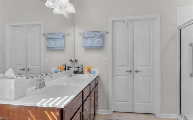 373 Manning Ln, Hampton, VA 23666