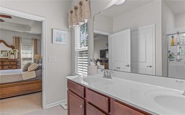 373 Manning Ln, Hampton, VA 23666