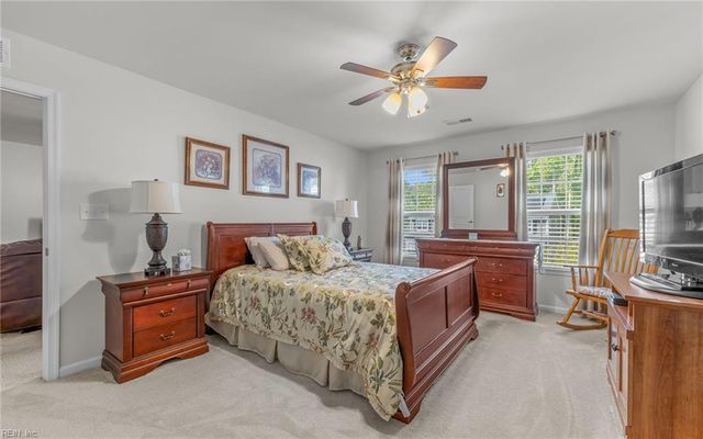 373 Manning Ln, Hampton, VA 23666