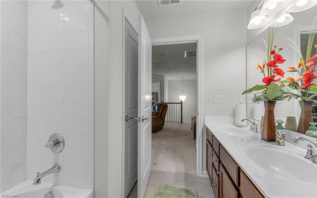 373 Manning Ln, Hampton, VA 23666