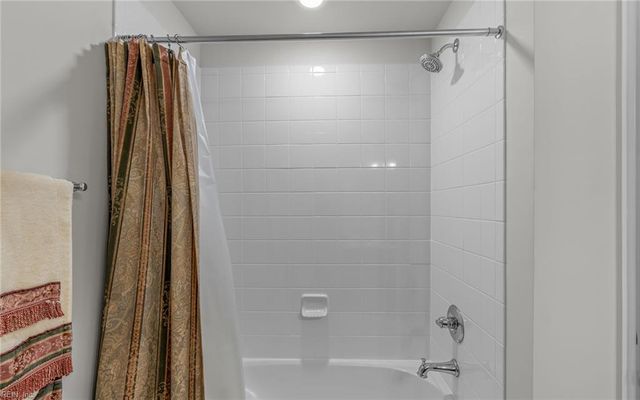 373 Manning Ln, Hampton, VA 23666