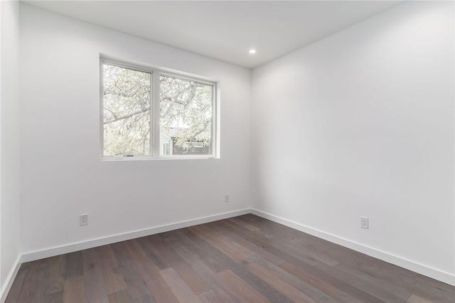 915 Tillery ST B, Austin, TX 78702