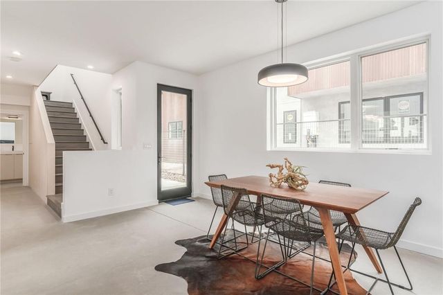 915 Tillery ST B, Austin, TX 78702