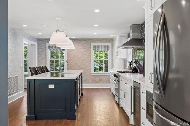 18 Jagger Lane, Westhampton, NY 11977