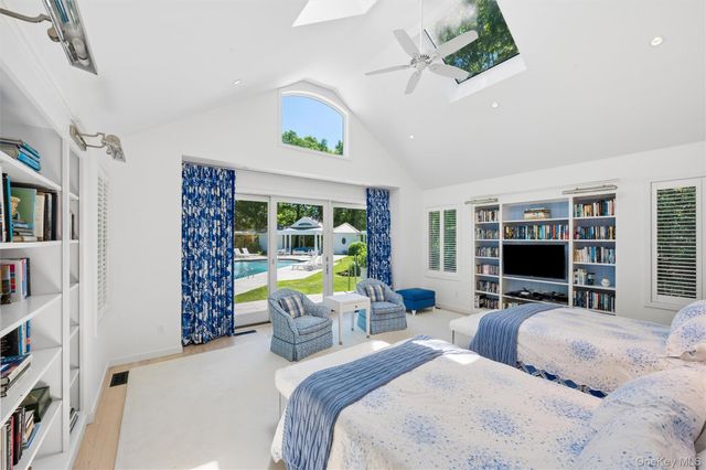 18 Jagger Lane, Westhampton, NY 11977