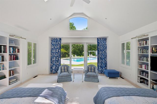 18 Jagger Lane, Westhampton, NY 11977
