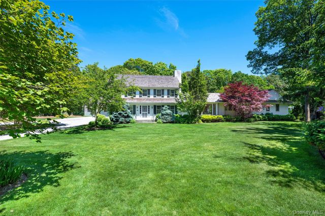 18 Jagger Lane, Westhampton, NY 11977