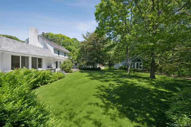18 Jagger Lane, Westhampton, NY 11977