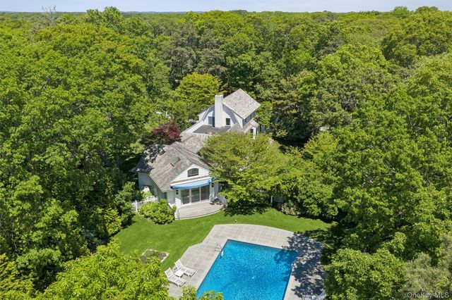 18 Jagger Lane, Westhampton, NY 11977