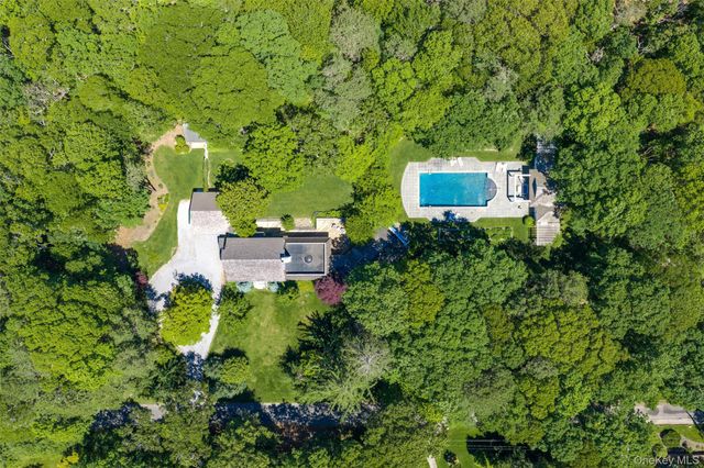 18 Jagger Lane, Westhampton, NY 11977
