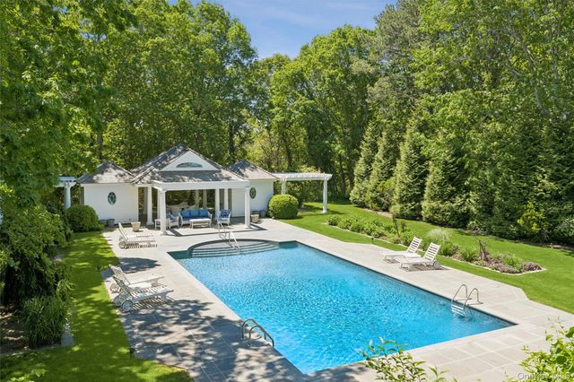 18 Jagger Lane, Westhampton, NY 11977