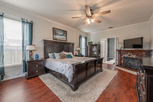 1310 Big Pines, Tomball, TX 77375